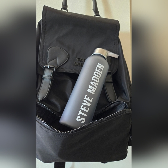 Steve Madden Cinch Snap Nylon Backpack Black with Water Bottle - Picture 6 of 11